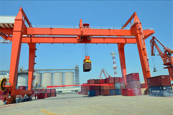 Port crane
